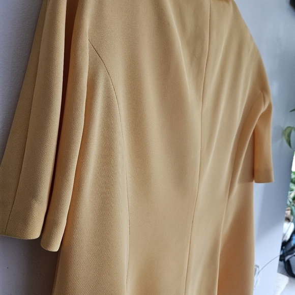 Vintage Fink Fine Dresses Yellow Short Sleeve Blazer with Black Buttons - Picture 9 of 9